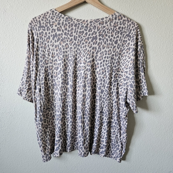 Leopard Print Honeydew Top and Pants Lounge Set M - Picture 2 of 7